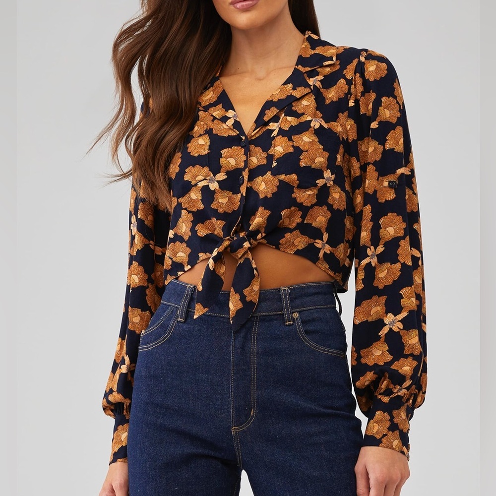 MINKPINK  Nour Tie Shirt Medium Large $89 MSRP Excellent Rent The Runway